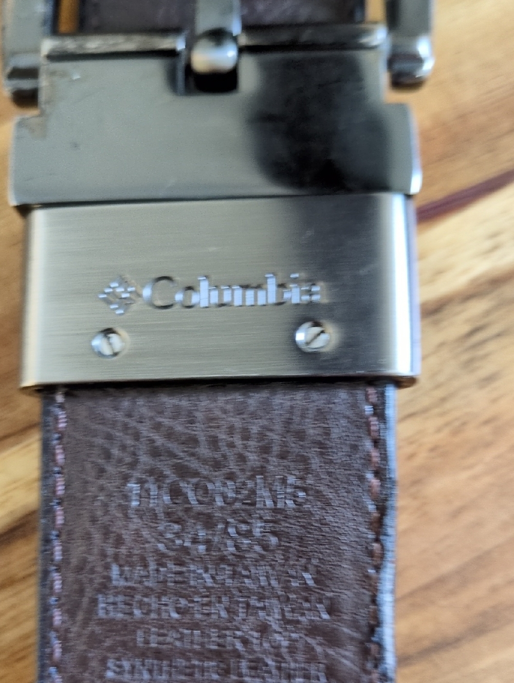 Columbia Classic Black/Brown reversible Leather Men's Belt with Silver Buckle - Picture 2 of 6